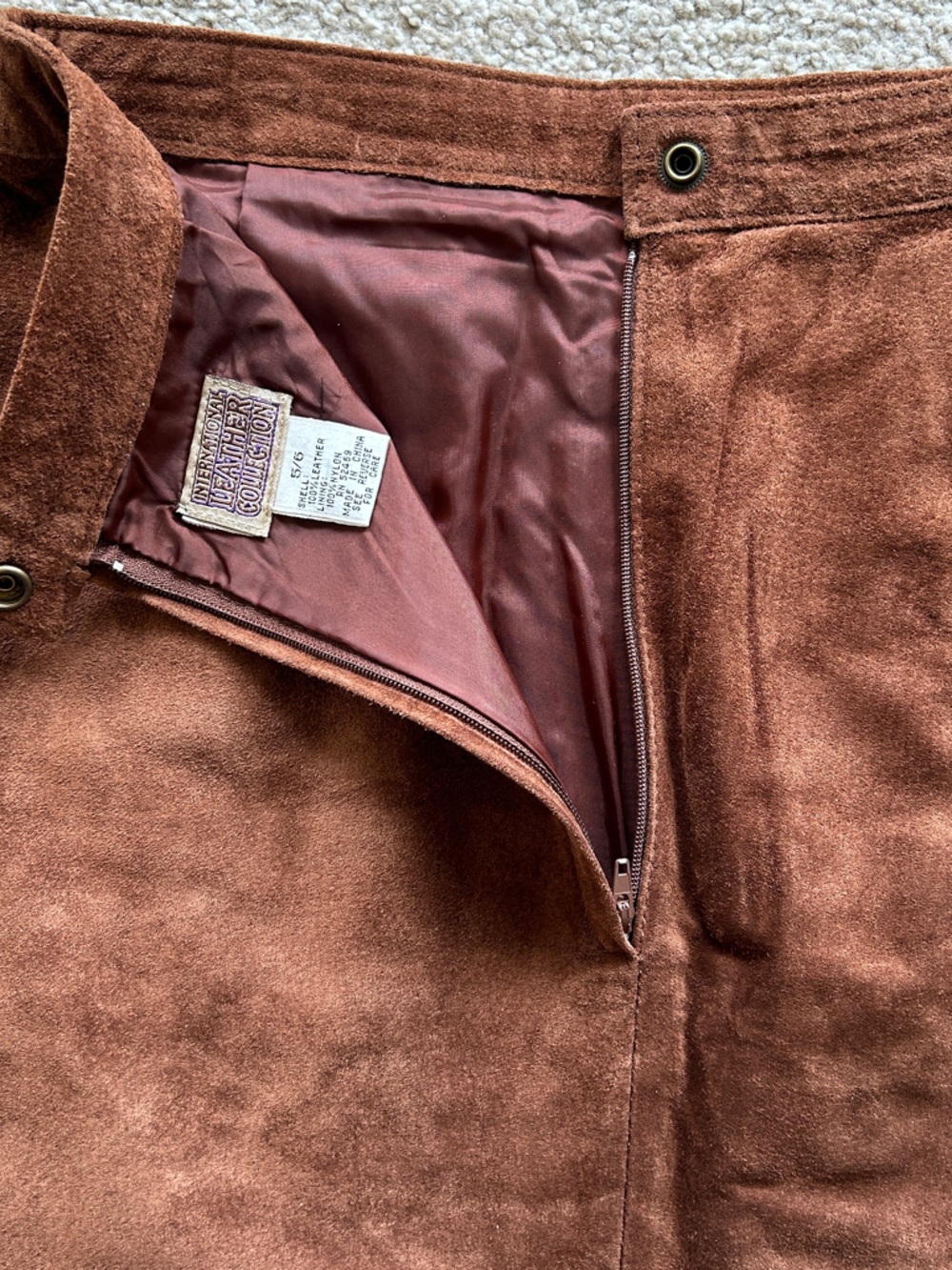 Vintage Suede Pencil Skirt - Picture 4 of 5